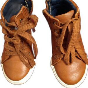 Size 7 Toddler Cat & Jack Brown High-Top Sneakers with White Soles Ties Zipper
